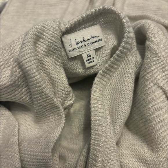Babaton Aritzia Bailey Silk Casmere Knit long sleeved top XS - Picture 3 of 5